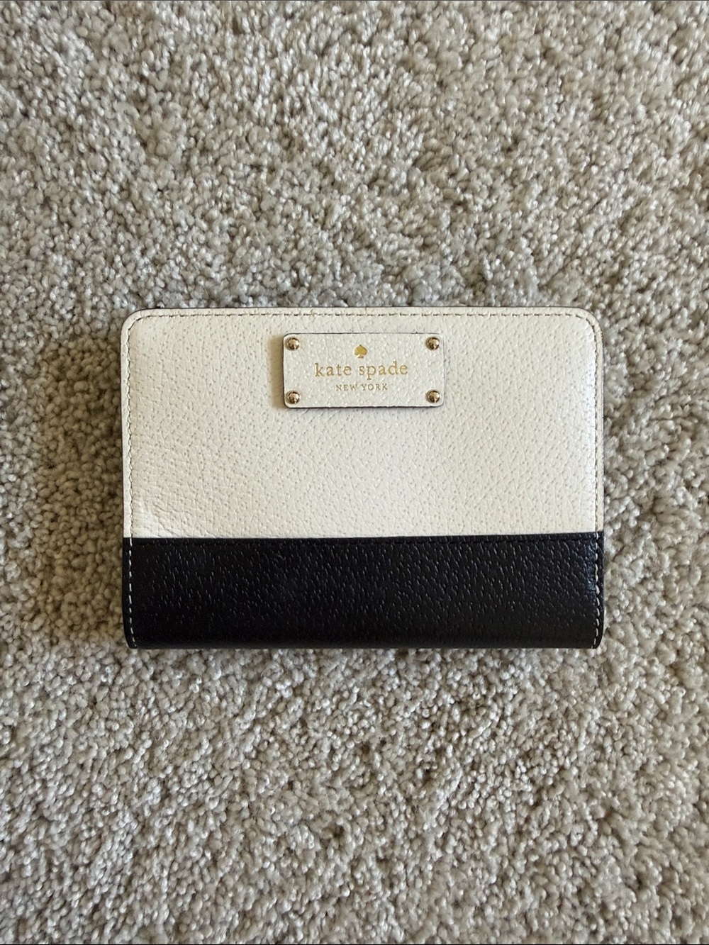 kate spade Black and Cream Two-Tone Leather bifold wallet